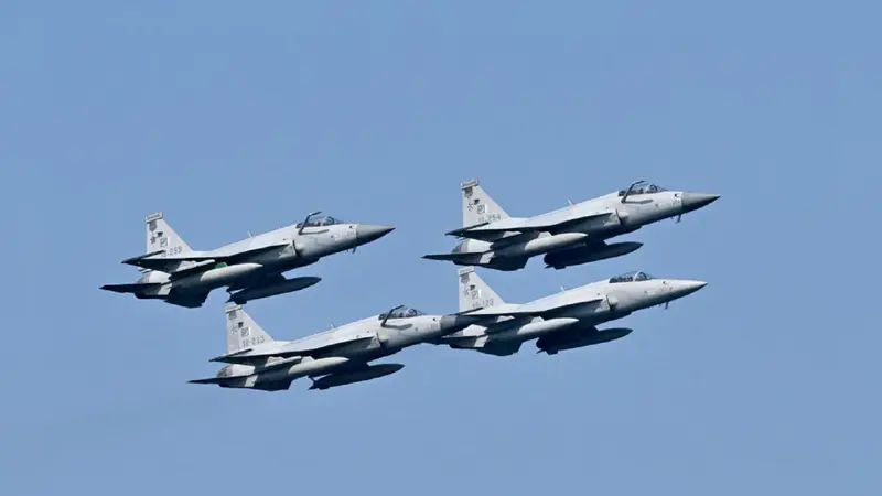 Pakistan deploys 8,000 troops, fighter jets and air defense system to Saudi Arabia under defence pact, also plays mediator